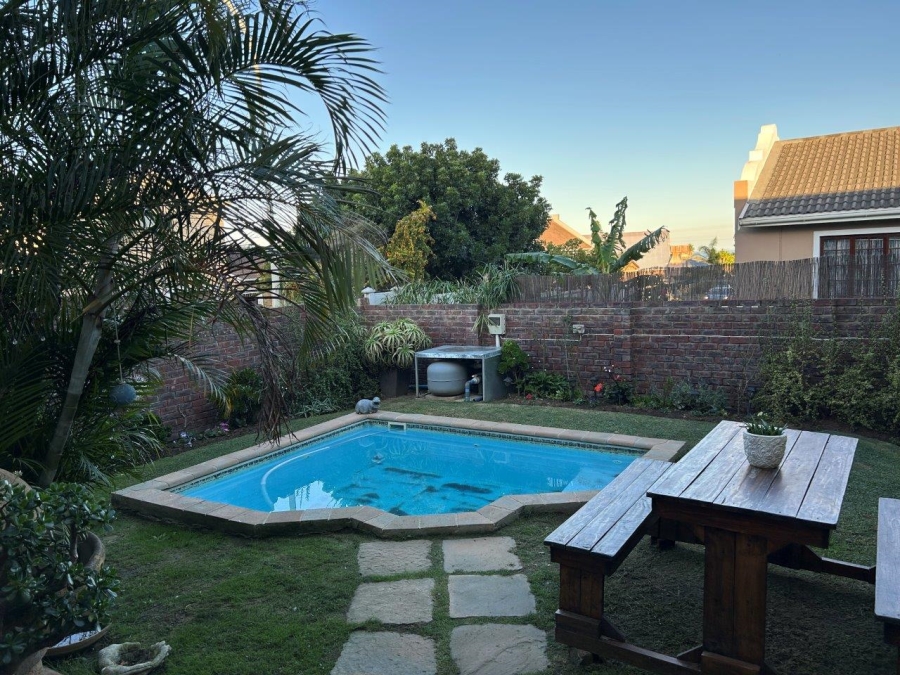 4 Bedroom Property for Sale in Noorsekloof Eastern Cape